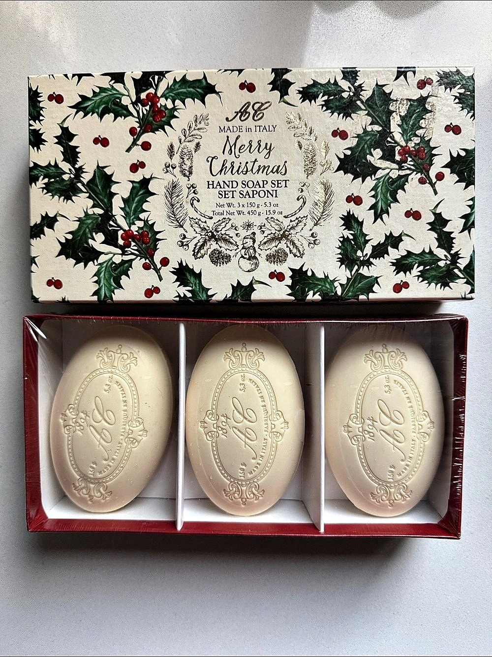 Handmade Italian soap set Christmas Red Berries Hand Soap Set of 3 150 g bars NW